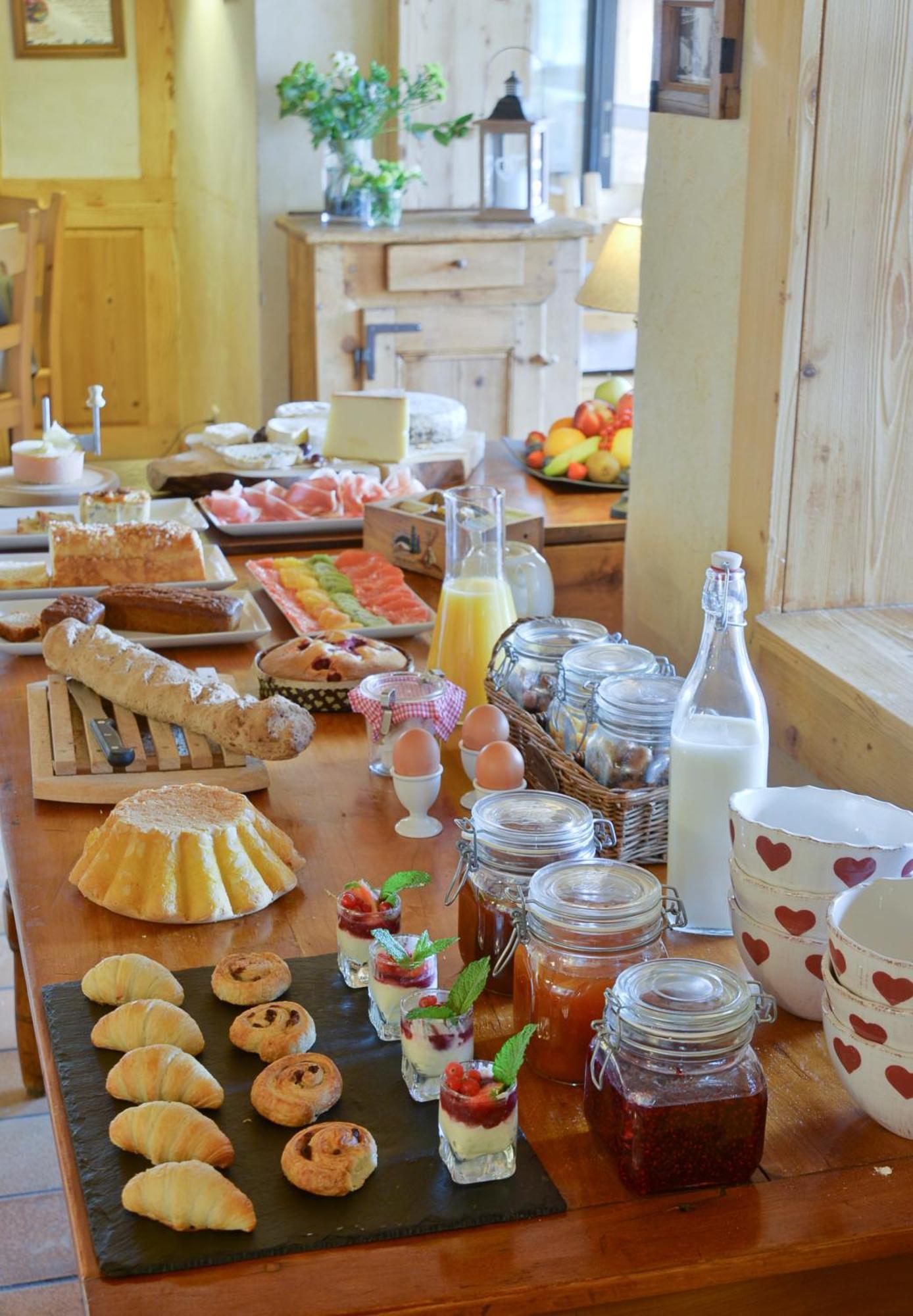 Hotel-Spa Le Morillon Charme & Caractere エクステリア 写真